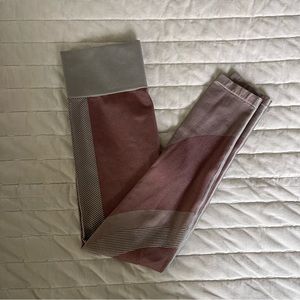 LIKE NEW! CJLA Women’s Medium Maroon/Gray Leggings